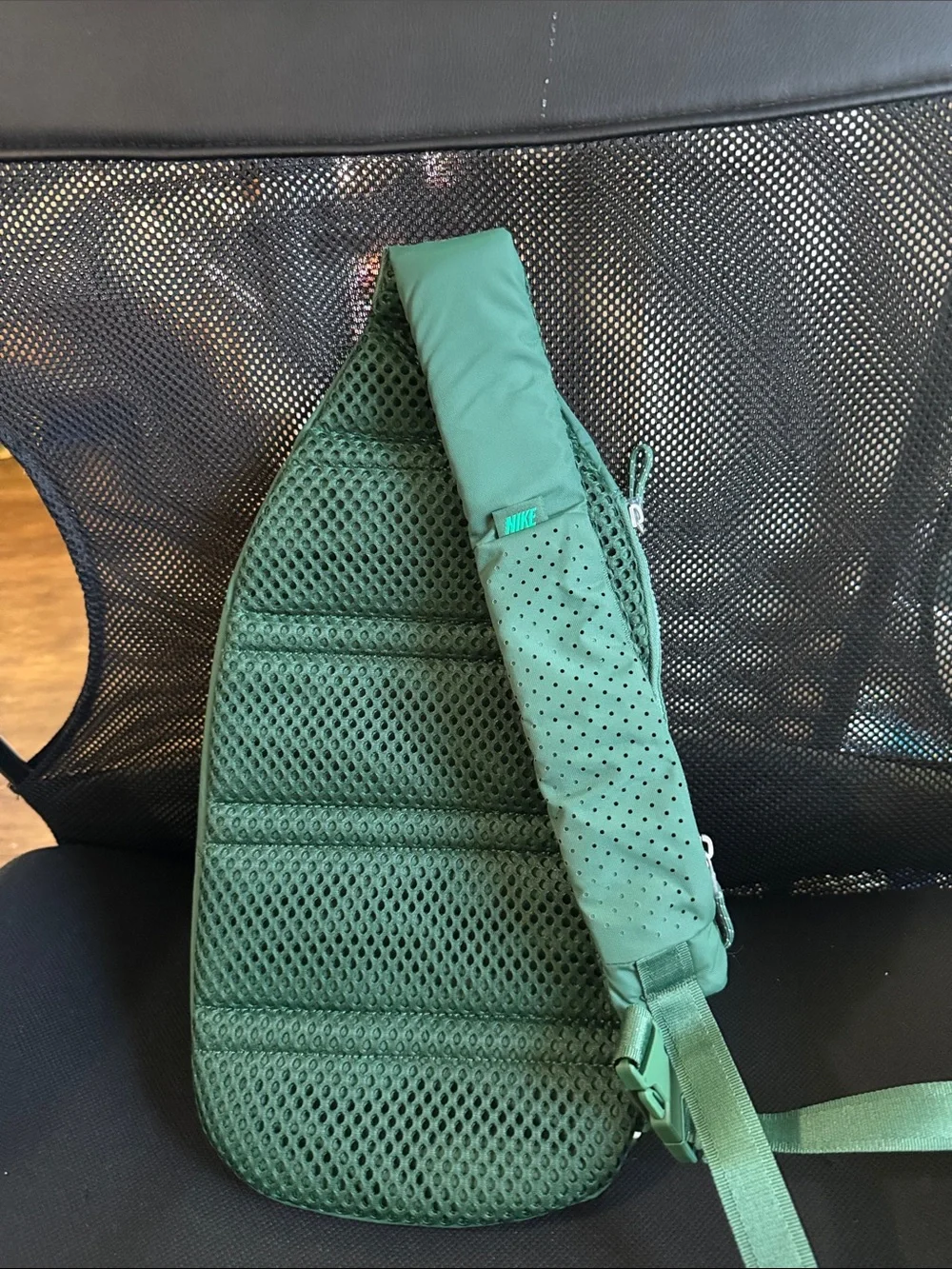 Nike Men’s Green Swing Pack